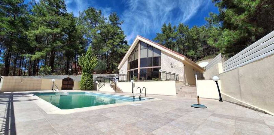 4 dormitorios Villa en Pano Platres, Cyprus No. 63311