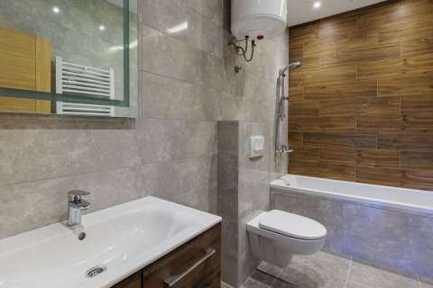 2 bedrooms Villa in Krashichi, Montenegro No. 104684 22