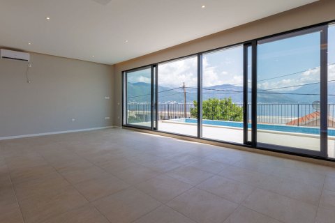 2 bedrooms Villa in Krashichi, Montenegro No. 104684 15