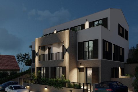 80m² Apartment in Kotor, Montenegro No. 75917 10