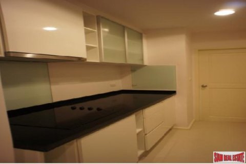 3 bedrooms Apartment in Bangkok, Thailand No. 97063 16