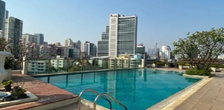 3 bedrooms Apartment in Bangkok, Thailand No. 97063