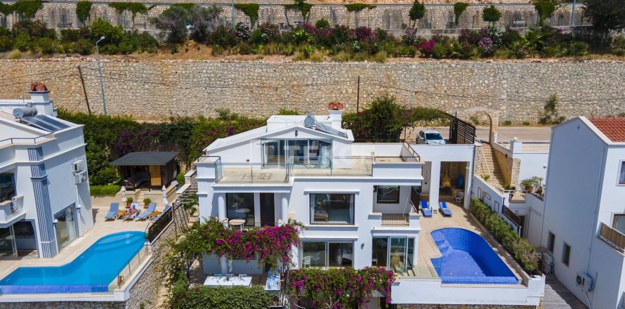 5 bedrooms Villa in Phuoc Tuy, Vietnam No. 95488