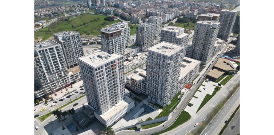 2 chambres Appartement à Basaksehir, Turkey No. 124368