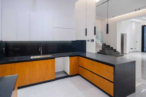 4 dormitorios House en Agios Tychonas, Cyprus No. 30385 10