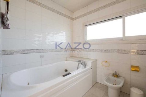 4 bedrooms House in Limassol, Cyprus No. 76214 10