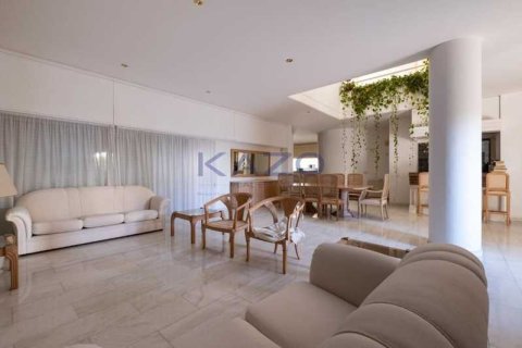 4 bedrooms House in Limassol, Cyprus No. 76214 1