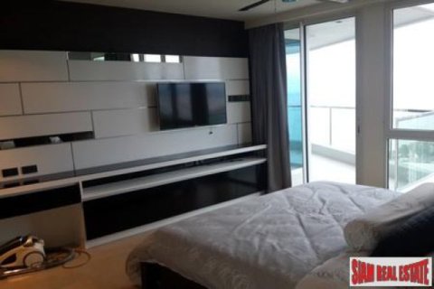 2 bedrooms Penthouse in Jomtien Beach, Thailand No. 96493 2