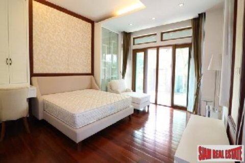 4 bedrooms House in Chiang Mai, Thailand No. 95749 7