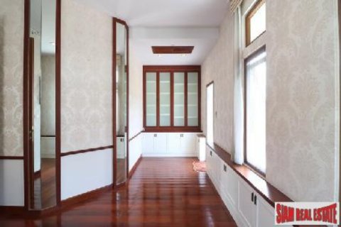 4 bedrooms House in Chiang Mai, Thailand No. 95749 5