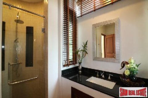 4 bedrooms House in Chiang Mai, Thailand No. 95749 6