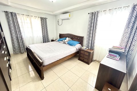 3 bedrooms House in Arraijan, Panama No. 79519 8