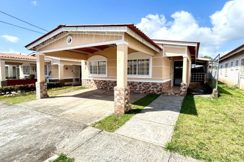 3 bedrooms House in Arraijan, Panama No. 79519 1