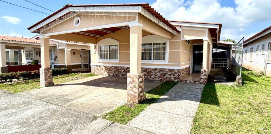3 bedrooms House in Arraijan, Panama No. 79519
