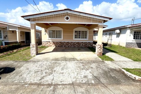 3 bedrooms House in Arraijan, Panama No. 79519 15