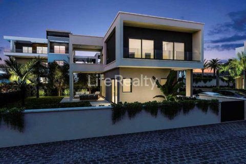 3 bedrooms House in Agios Tychonas, Cyprus No. 70046 3