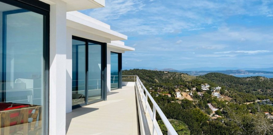 4 dormitorios House en Begur, Spain No. 26473