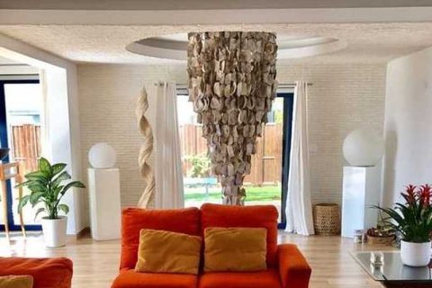 5 bedrooms House in Armenochori, Cyprus No. 39753 4