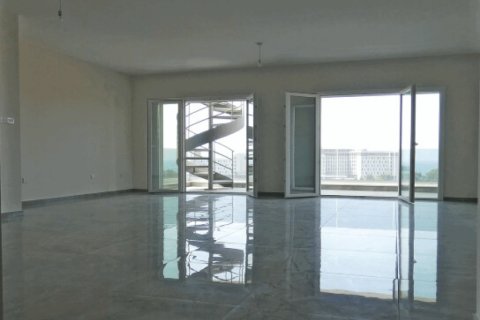 3 bedrooms Apartment in Limassol, Cyprus No. 106099 2
