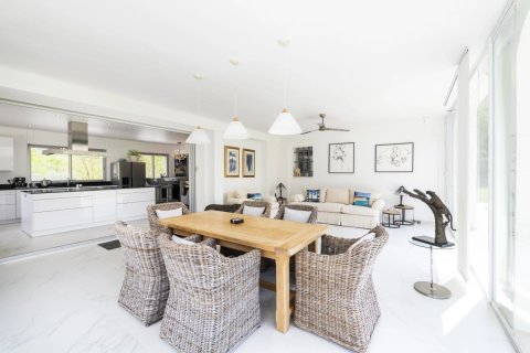 5 bedrooms Villa in Opio, France No. 100306 7