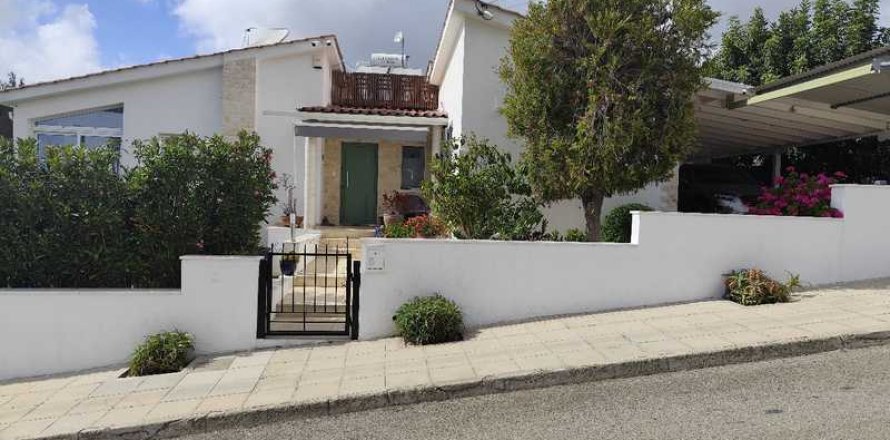 3 bedrooms Villa in Tala, Cyprus No. 101119