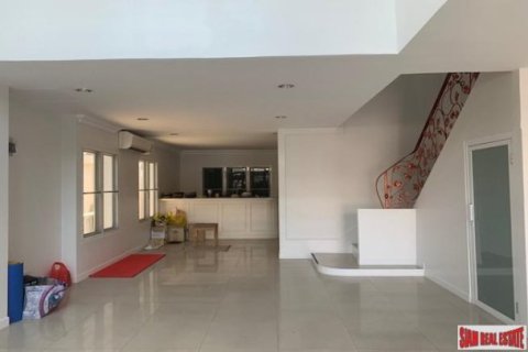 5 chambres House à Bangkok, Thailand No. 98123 27