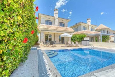 3 bedrooms House in Paralimni, Cyprus No. 30249 2