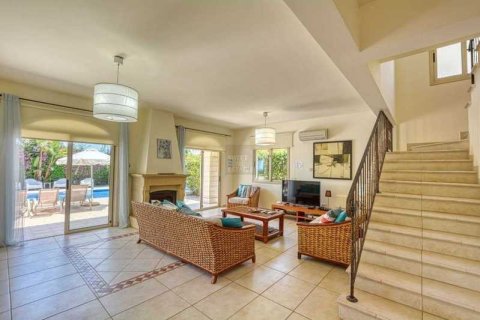 3 bedrooms House in Paralimni, Cyprus No. 30249 7