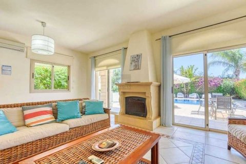 3 bedrooms House in Paralimni, Cyprus No. 30249 5