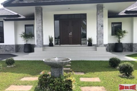 6 bedrooms Villa in Hua Hin, Thailand No. 96138 6