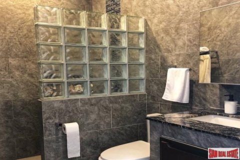 6 bedrooms Villa in Hua Hin, Thailand No. 96138 16