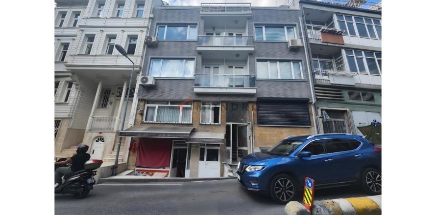 Квартира с 1 спальней в Бешикташ, Турция №121236