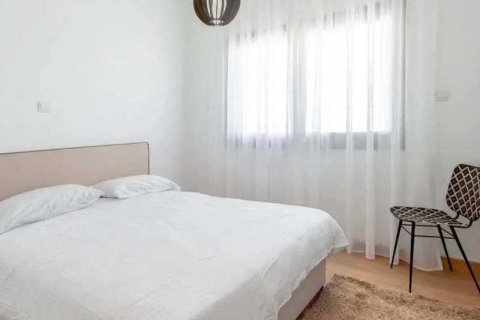 2 bedrooms Apartment in Germasogeia, Cyprus No. 83339 6