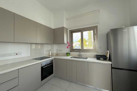 2 bedrooms Apartment in Germasogeia, Cyprus No. 83339 3