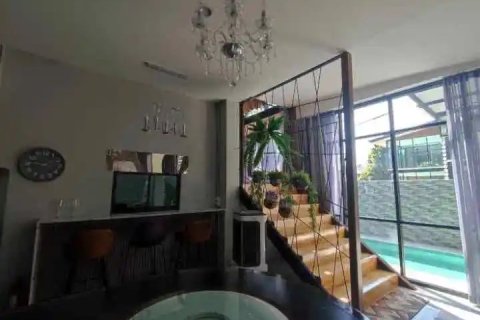 5 bedrooms House in Chiang Mai, Thailand No. 97593 1