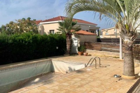 Вилла с 4 спальнями в Героскипу, Кипр №84405 6