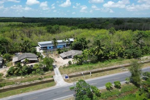Land en Nakhon Si Thammarat, Thailand No. 97289 1