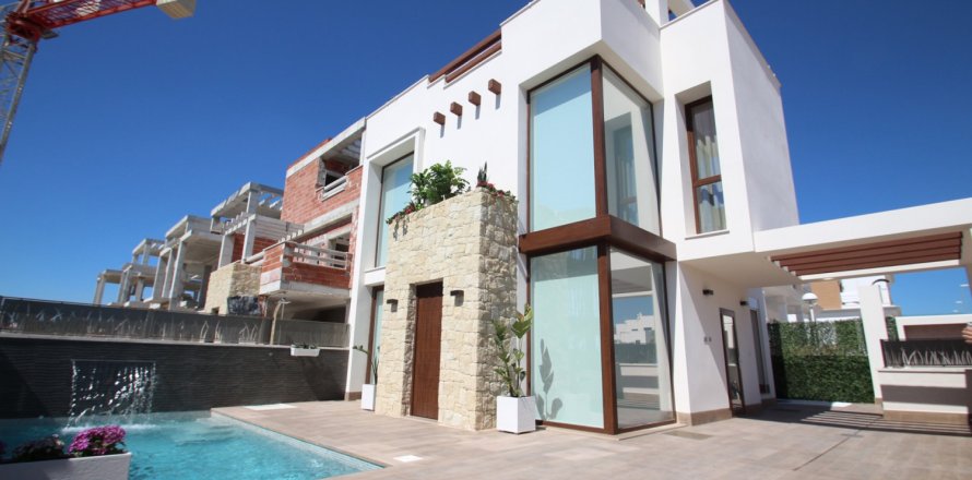 4 chambres Villa à La Manga del Mar Menor, Spain No. 112057