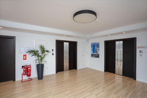 143m² Commercial property in Limassol, Cyprus No. 106348 2