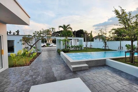 6 bedrooms House in Chiang Mai, Thailand No. 97782 4