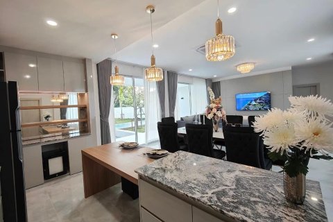 6 bedrooms House in Chiang Mai, Thailand No. 97782 10