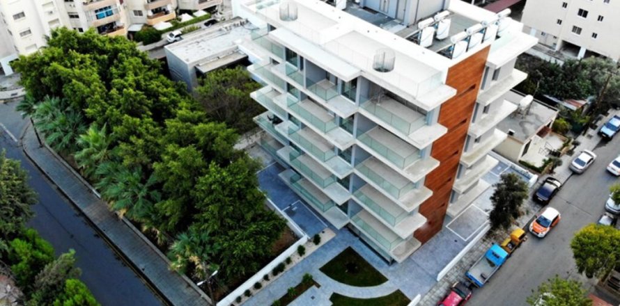 4 rooms Apartment in Larnaca, Cyprus No. 107105