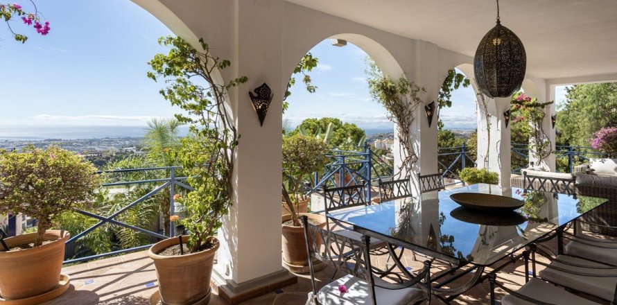 7 dormitorios Villa en El Madronal, Spain No. 111029