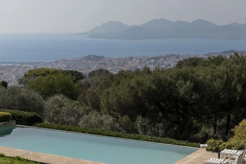 8 dormitorios House en Le Cannet, France No. 68821 6