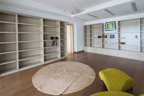 3 bedrooms Apartment in Mouttagiaka, Cyprus No. 77483 11