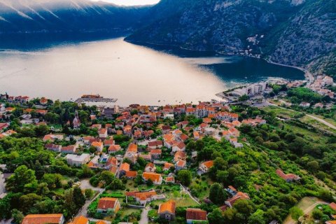 2 dormitorios Apartment en Kotor, Montenegro No. 104749 10