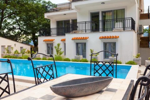 2 dormitorios Apartment en Kotor, Montenegro No. 104749 5