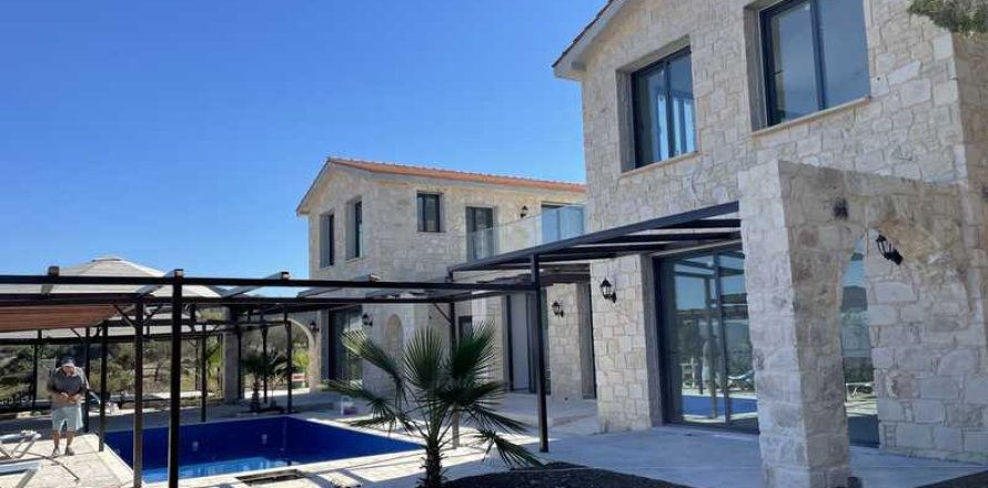 7 bedrooms Villa in Lasa, Cyprus No. 70786
