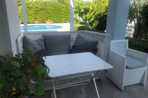 4 bedrooms Villa in Limassol, Cyprus No. 106114 9