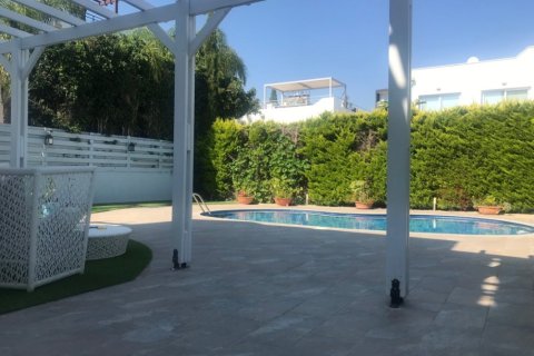 4 bedrooms Villa in Limassol, Cyprus No. 106114 12